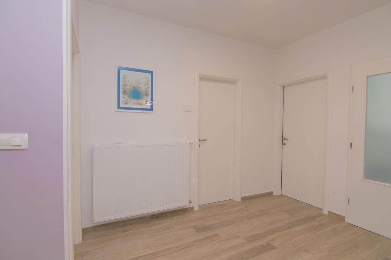 Apartment Neda Krk Town Esterno foto